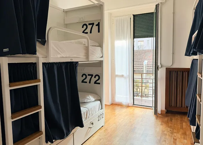 Bovisa Urban Garden Hostel Milan